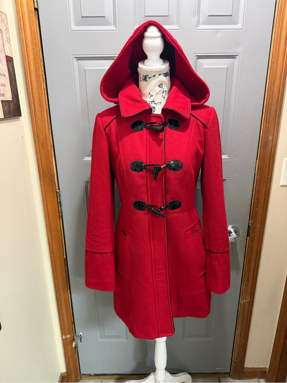 GUESS Red Hooded Duffle Coat Wool Blend Toggle Jacket (Small) Pristine!